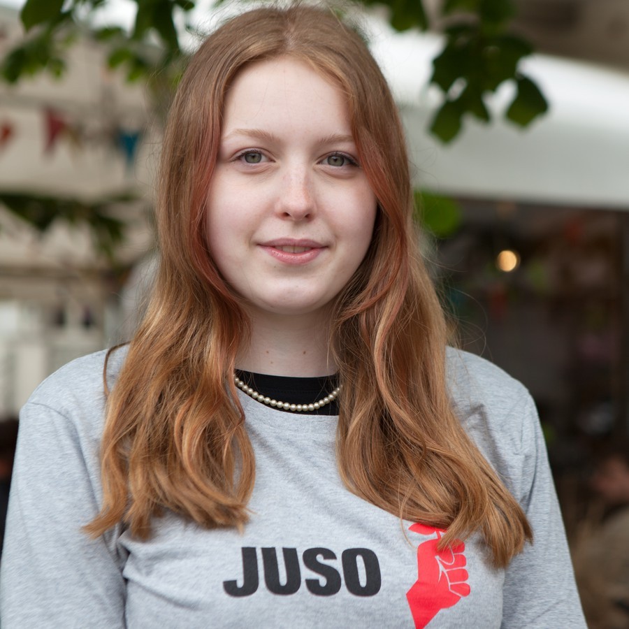 Lana Rosatti (sie/ihr)